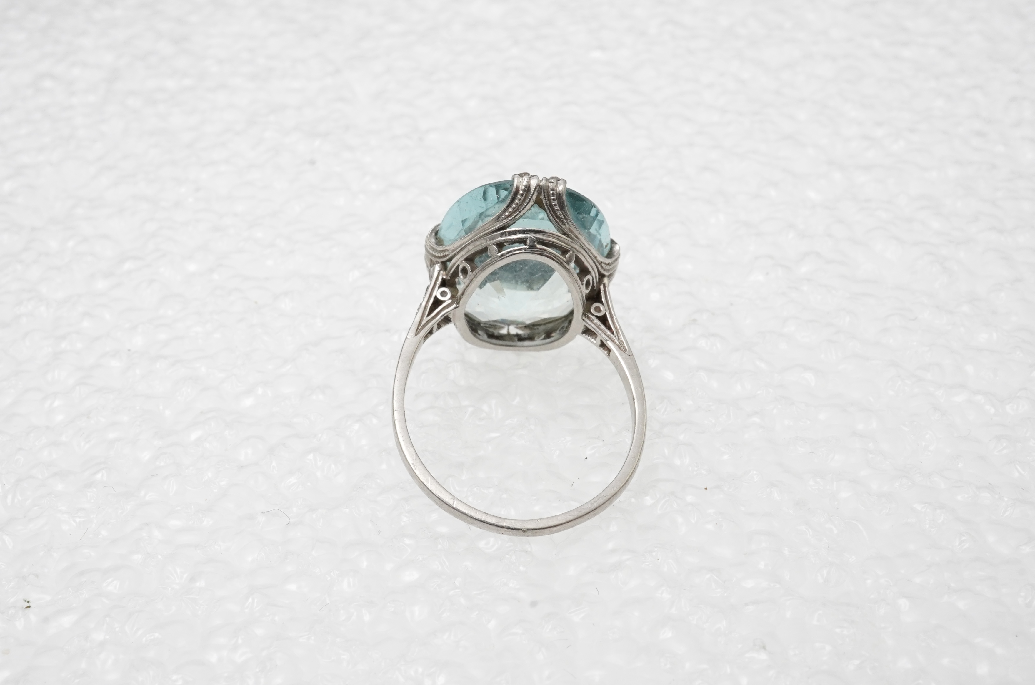 An attractive Belle Epoque aquamarine and diamond ring, early 20th century